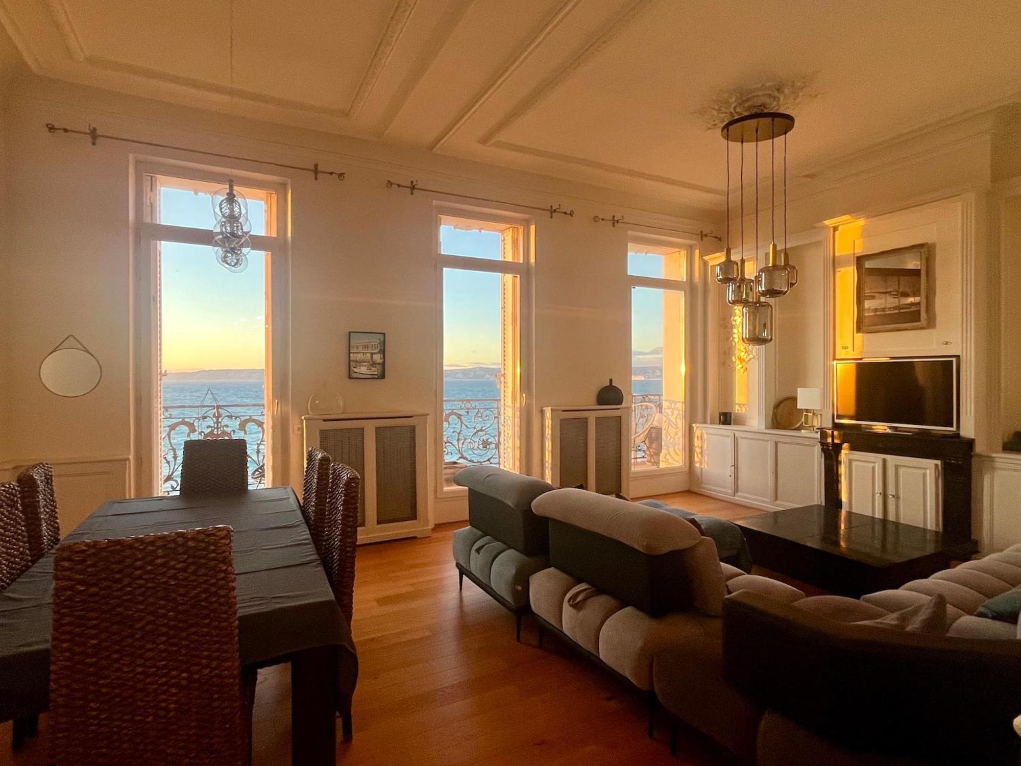 Appartement Sur La Corniche Kennedy Face A La Mer Marseille Exterior photo