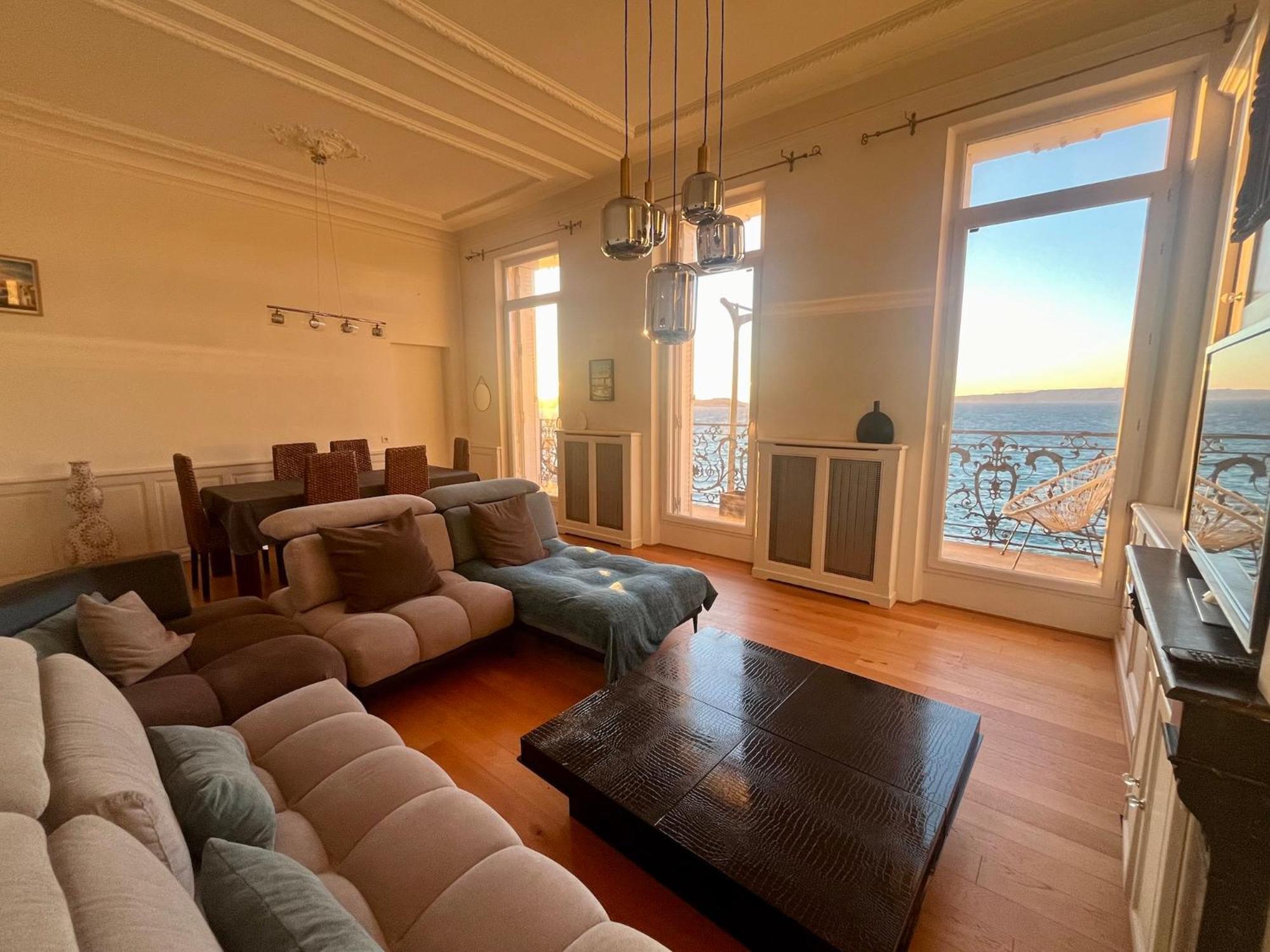 Appartement Sur La Corniche Kennedy Face A La Mer Marseille Exterior photo