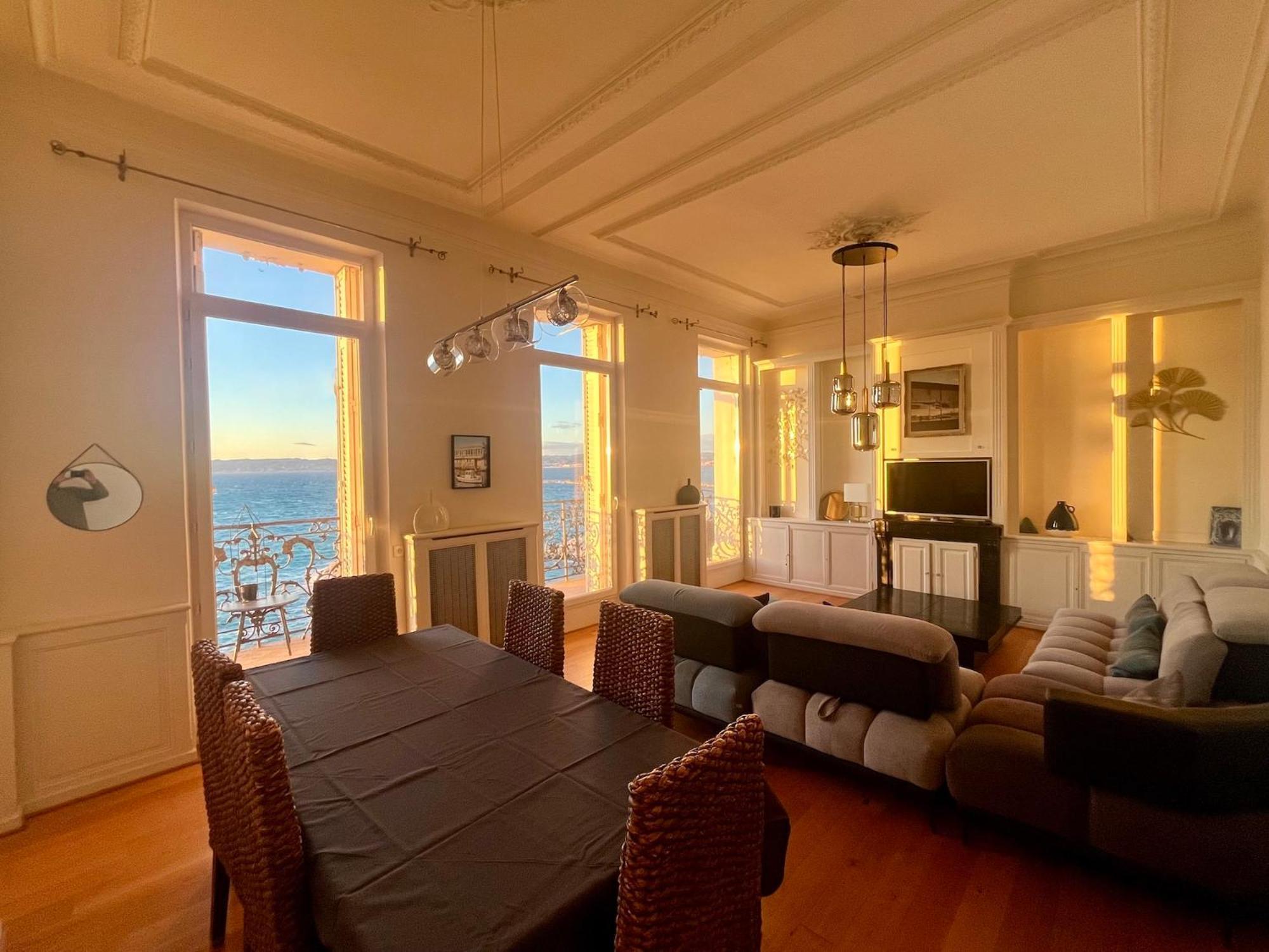 Appartement Sur La Corniche Kennedy Face A La Mer Marseille Exterior photo